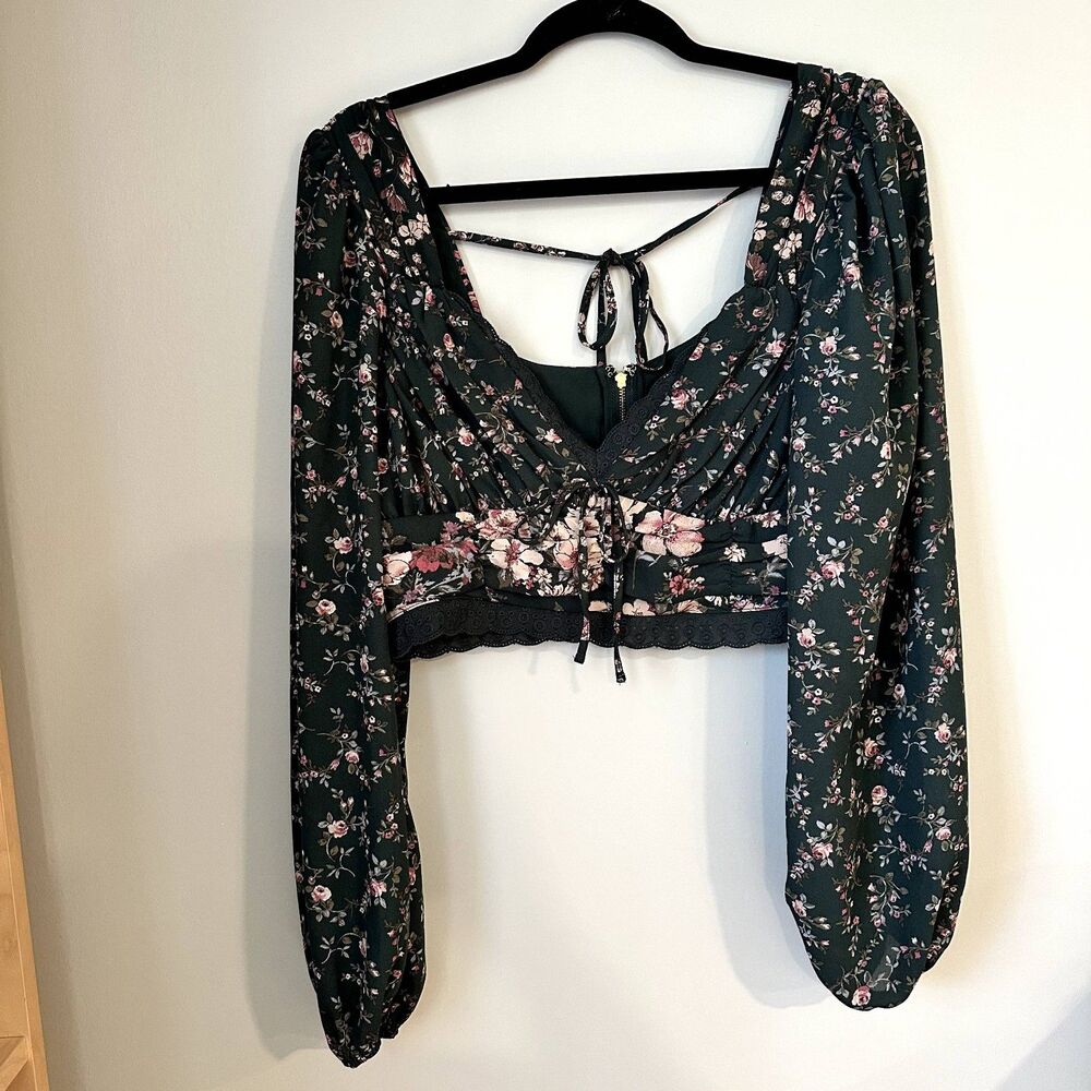 NWOT Altar'd State Floral Boho Crop Top - L